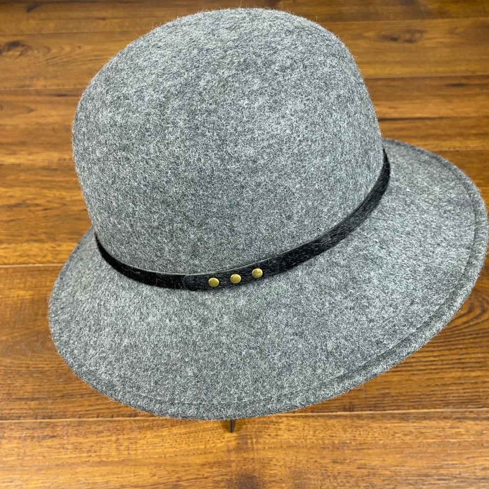 Christian Siriano New York Heather Gray 100% Wool Felt Cloche Hat Studded Band